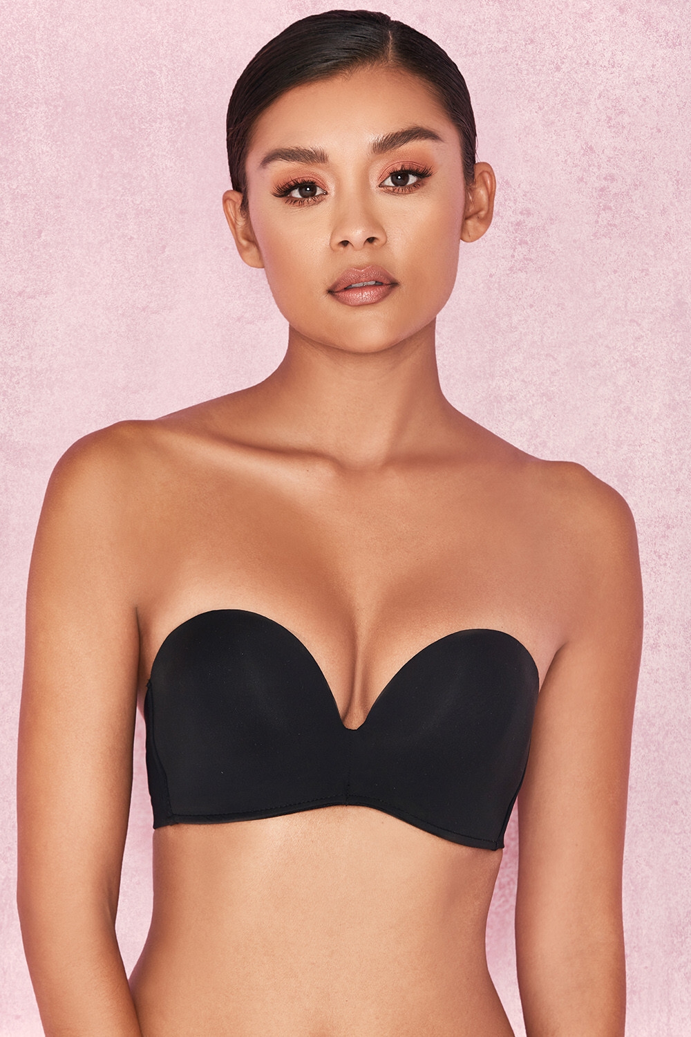 Smooth Plain Molded Strapless Bra - Black